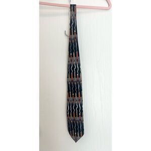 Surrey Tie 